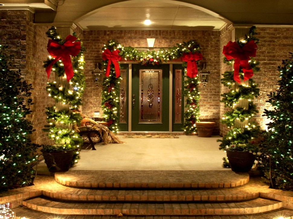 How to Boost Your Business with Professional Holiday Light ...